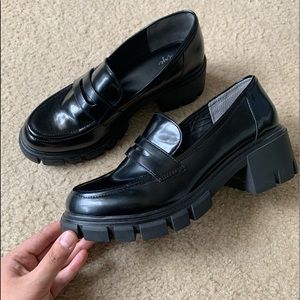 Chunky Heeled Platform Loafer